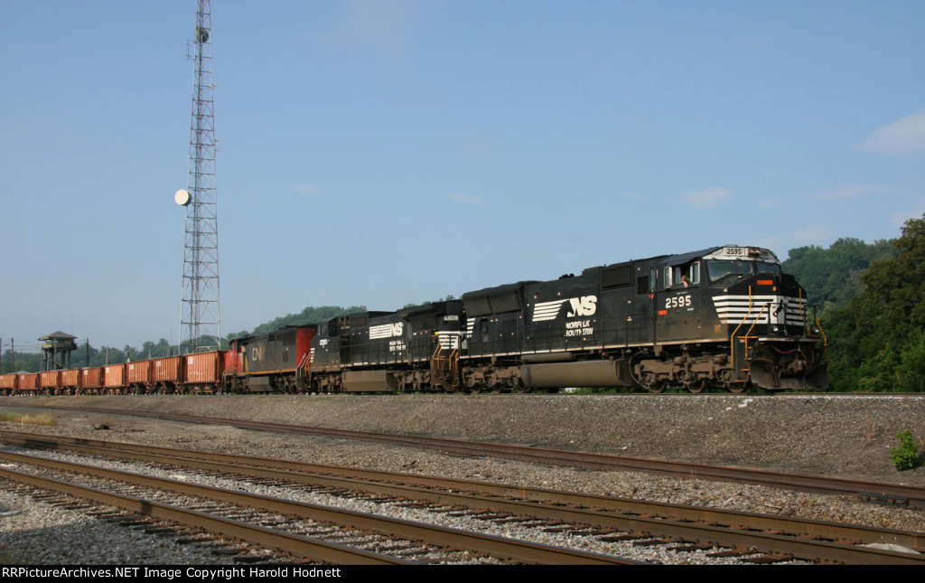 NS 2595 prepares to leave Asheville Yard with train 924